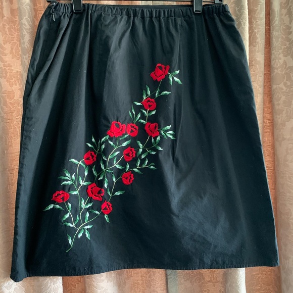 Amanda Smith Dresses & Skirts - Amanda Smith Black Rose Embroidered M 3/$25 057